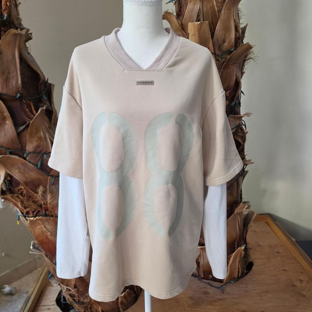 Unbranded Men's Cream and White Jumper